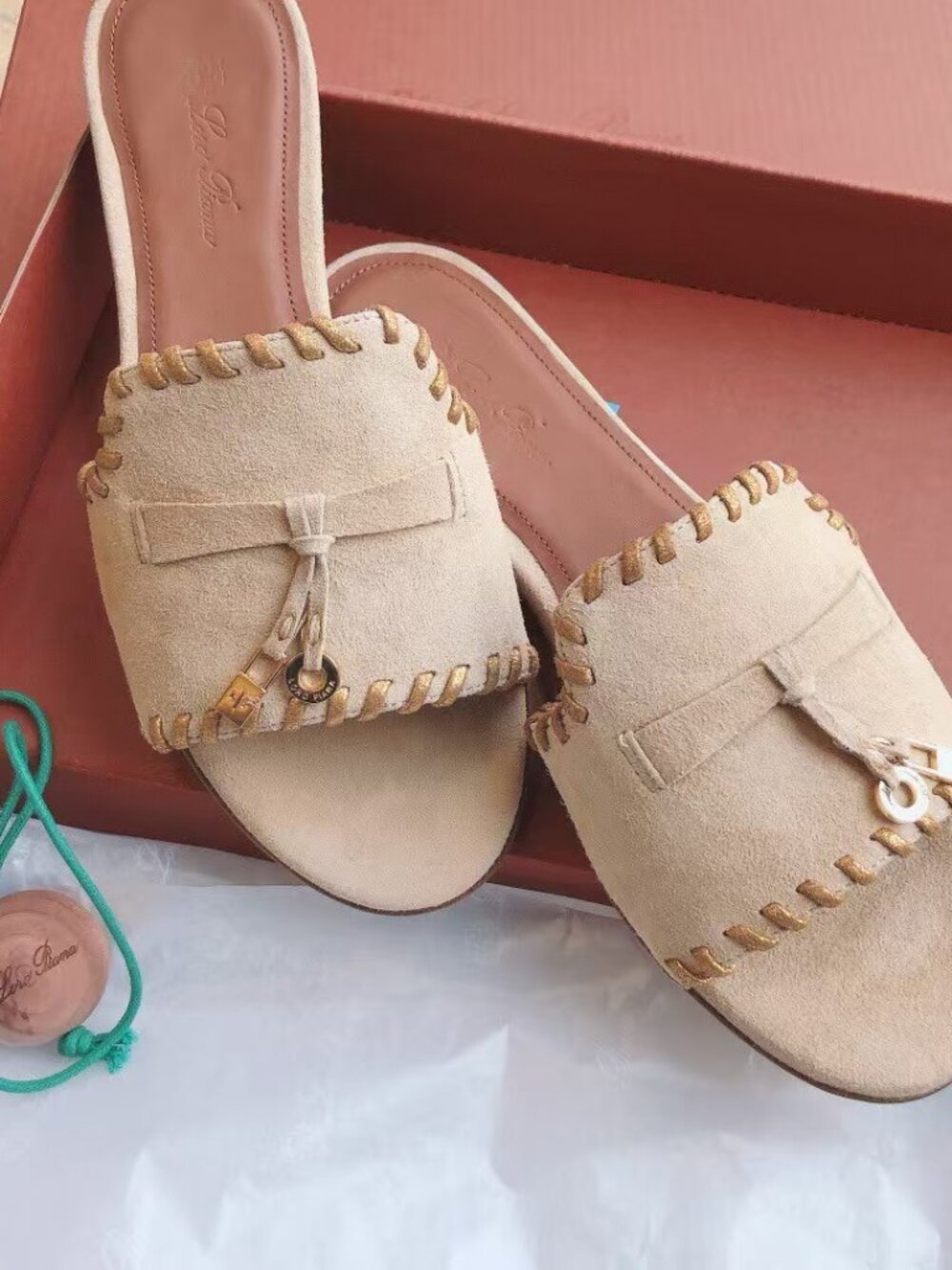 Loro Piana Beige Bow Charm Slide Sandals - Picture 3 of 7